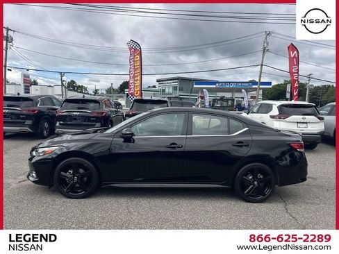 Certified 2023 Nissan Sentra SR w/ Midnight Edition Package FWD image 5