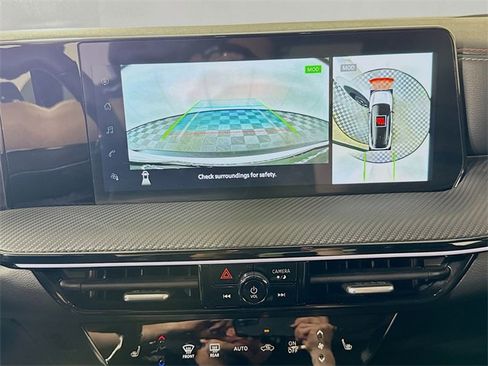 Certified 2025 Nissan Kicks SR w/ SR Premium Package image 20