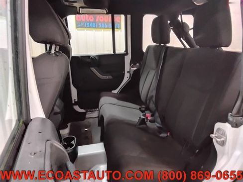 Used 2016 Jeep Wrangler Unlimited Sport w/ Max Tow Package AWD/4WD image 13