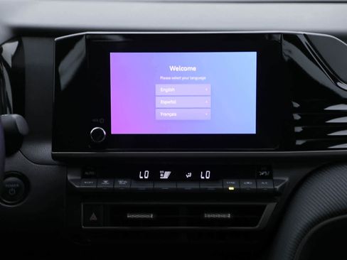 Certified 2025 Toyota Camry SE w/ Convenience Package image 15