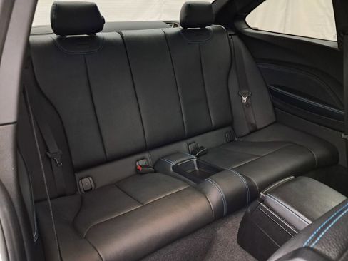 Used 2018 BMW M2 image 32