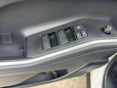 Used 2026 Toyota Highlander XLE AWD/4WD image 25