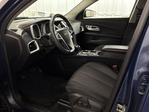Used 2017 Chevrolet Equinox LT FWD image 30