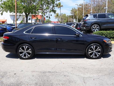 Used 2021 Volkswagen Passat 2.0T SE image 19