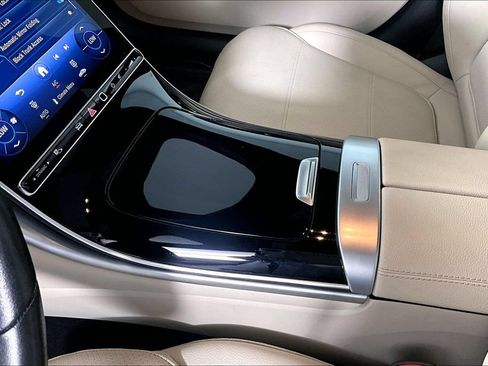 Used 2025 Mercedes-Benz C 300 Sedan image 17