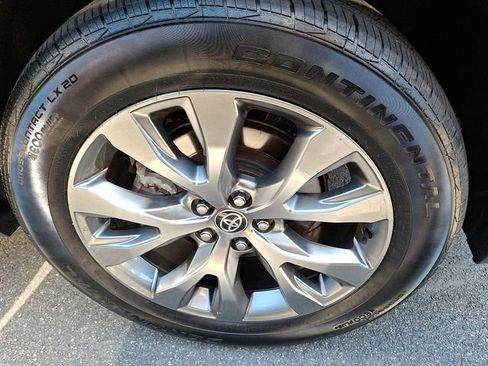 Used 2024 Toyota Grand Highlander AWD image 6