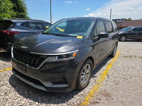 Used 2022 Kia Carnival LX FWD image 1
