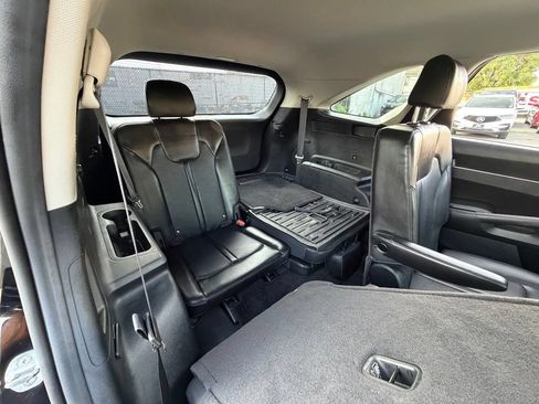 Used 2024 Kia Sorento EX AWD/4WD image 15