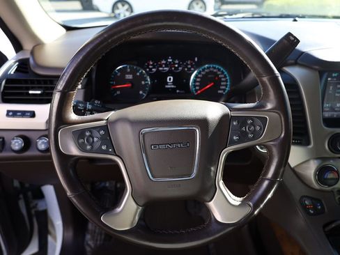 Used 2020 GMC Yukon XL Denali AWD/4WD image 13