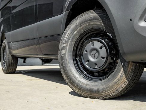 New 2025 Mercedes-Benz Sprinter 2500 image 6