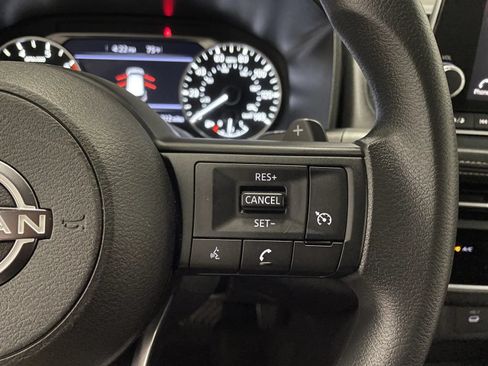 Used 2023 Nissan Rogue S FWD image 19