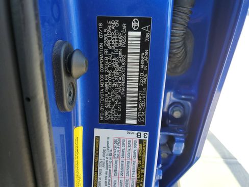 Used 2019 Toyota C-HR XLE FWD image 33