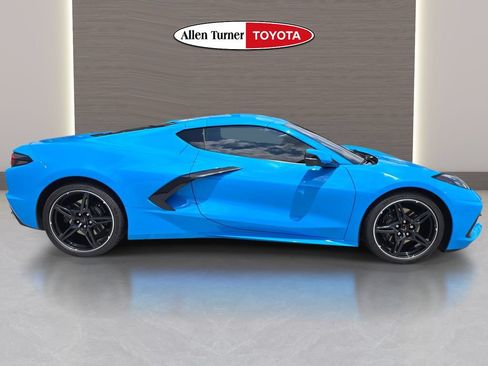Used 2022 Chevrolet Corvette Stingray Preferred Cpe w/ 2LT RWD image 5