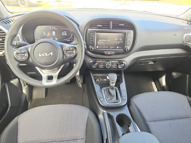 Certified 2025 Kia Soul LX FWD image 7