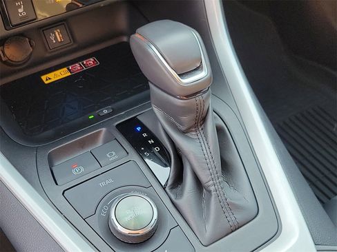 Used 2024 Toyota RAV4 XSE image 28