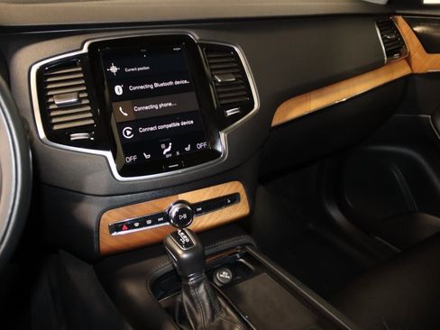 Used 2022 Volvo XC90 T6 Momentum w/ Advanced Package image 41
