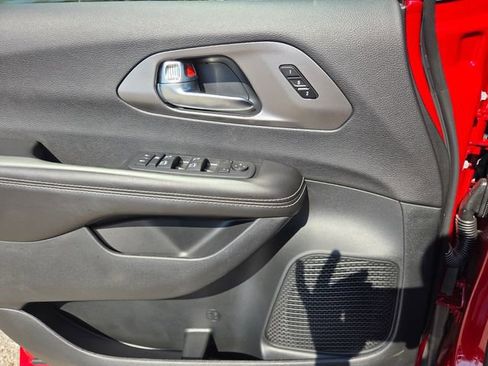 New 2026 Chrysler Pacifica Select image 19