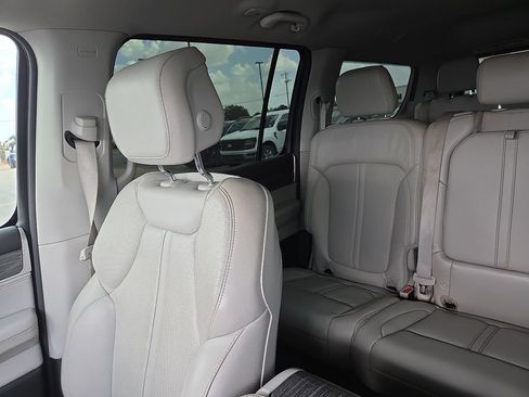 Used 2022 Jeep Wagoneer Series II RWD image 29