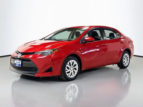 Used 2017 Toyota Corolla LE image 3