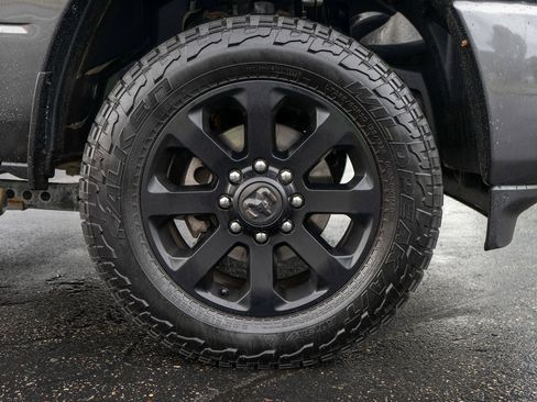 Used 2019 RAM 2500 Big Horn w/ Night Edition AWD/4WD image 10