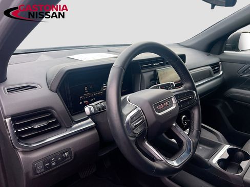 Used 2025 GMC Terrain Elevation image 11