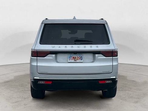 Used 2022 Jeep Wagoneer Series II AWD/4WD image 4
