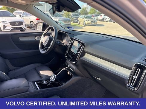 Used 2026 Volvo XC40 B5 Plus AWD/4WD image 14