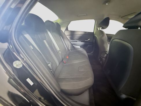 Used 2024 Hyundai Elantra SEL FWD image 27