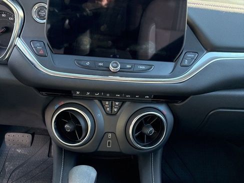 Used 2023 Chevrolet Blazer LT w/ Driver Confidence Package image 22