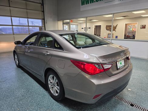Used 2014 Hyundai Sonata GLS w/ Popular Equipment Group 2 image 9