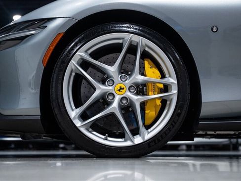 Used 2021 Ferrari Roma RWD image 12