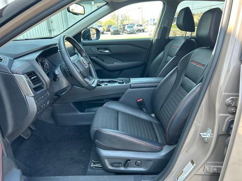 Used 2025 Nissan Rogue Rock Creek w/ Rock Creek Premium Package AWD/4WD image 15