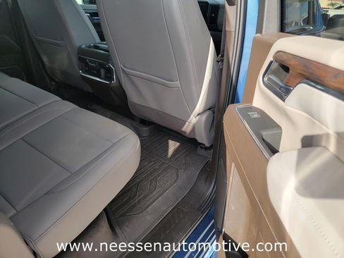 Used 2024 GMC Sierra 2500 SLT w/ Texas SLT Premium Package image 11