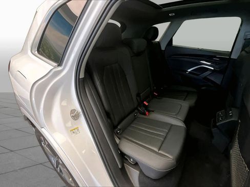 Certified 2025 Audi Q5 Premium Plus w/ Premium Plus AWD/4WD image 19