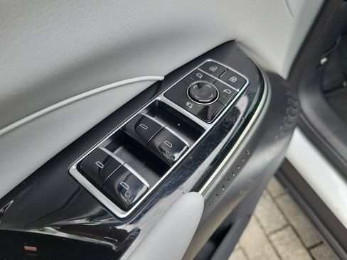 Used 2024 Cadillac Lyriq Luxury RWD image 28