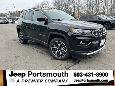 Used 2025 Jeep Compass Limited image 1