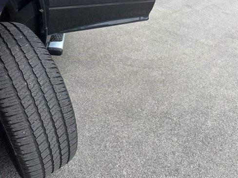 Used 2017 RAM 1500 ST w/ SXT Appearance Group AWD/4WD image 16