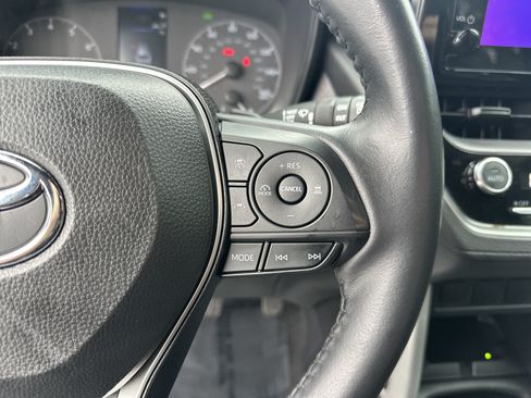 Used 2024 Toyota Corolla Cross AWD Hybrid image 20