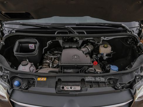 Used 2024 Mercedes-Benz Sprinter 3500 image 76