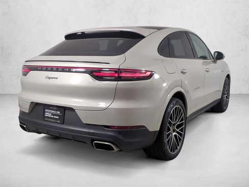 Certified 2022 Porsche Cayenne E-Hybrid Coupe AWD/4WD image 9