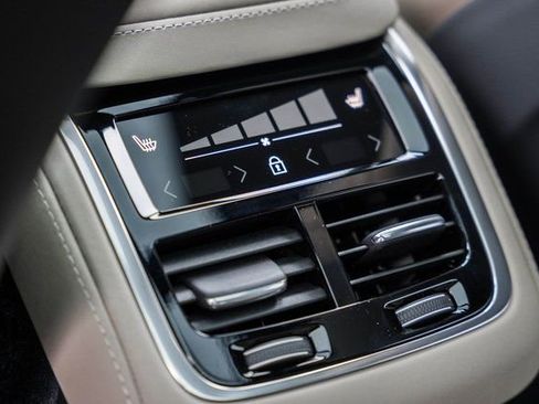 New 2026 Volvo XC90 T8 Plus w/ Protection Package Premier image 33