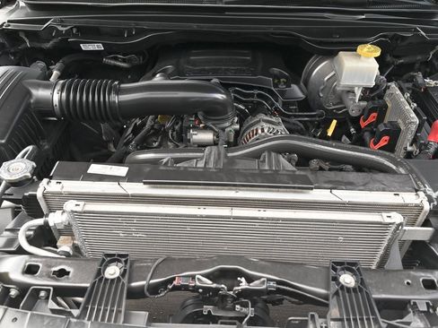 Used 2019 RAM 1500 Laramie image 9