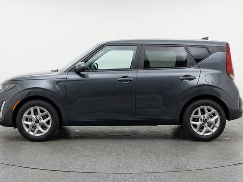 Used 2025 Kia Soul LX w/ LX Technology Package FWD image 5