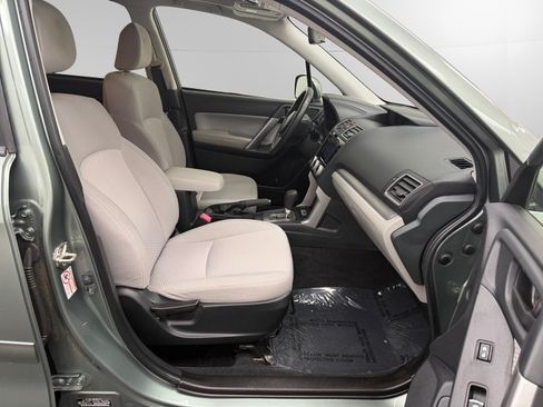 Used 2017 Subaru Forester 2.5i Premium w/ All-Weather Package AWD/4WD image 15