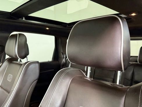 Used 2019 Jeep Grand Cherokee Overland image 13