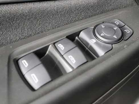 Used 2022 Chevrolet Bolt EUV LT w/ Driver Confidence Package image 22