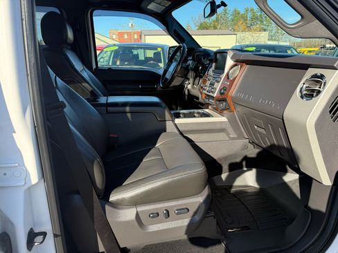 Used 2015 Ford F350 Lariat w/ Chrome Package image 20