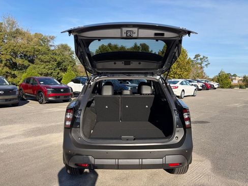 New 2026 Nissan Kicks SR image 6