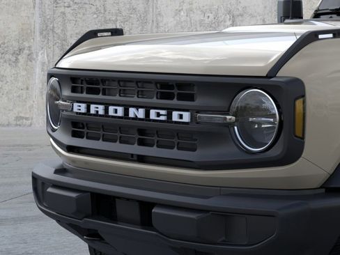 New 2025 Ford Bronco 4-Door AWD/4WD image 19