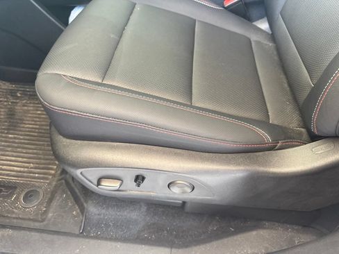 Used 2024 Chevrolet Traverse Z71 w/ LPO, Floor Liner Package AWD/4WD image 9